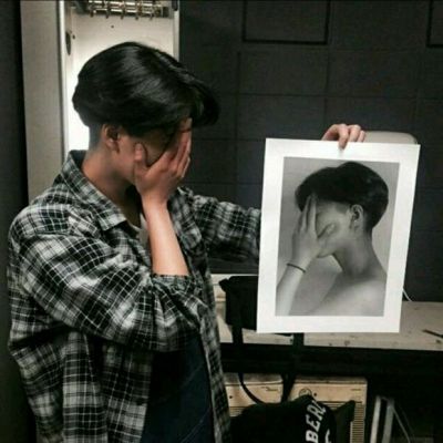 霸气成熟的红色衣服漫头像男生图片图片