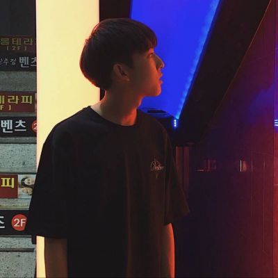 最霸气超拽的求一个男生抱着猫的动漫头像图片