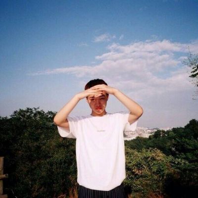 霸气超拽的男生伤感背影黑白头像图片