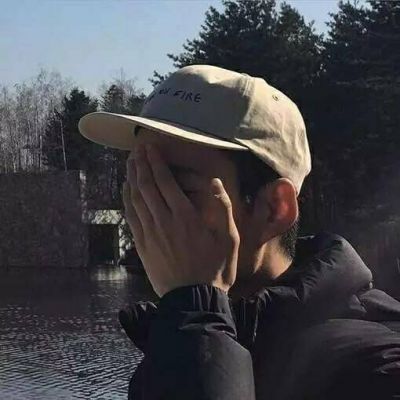 帅气成熟的头像男生的背影图片大全唯美图片图片