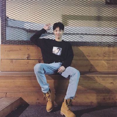 帅气成熟的头像男生的背影图片大全唯美图片图片