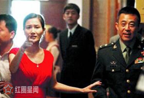 侯勇前妻沈蓉为何与他离婚 侯勇低调三婚新娘遭扒图片