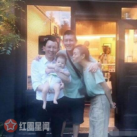 当年的陈冠希和阿娇感情好吗 陈冠希女儿睫毛惹人喜爱
