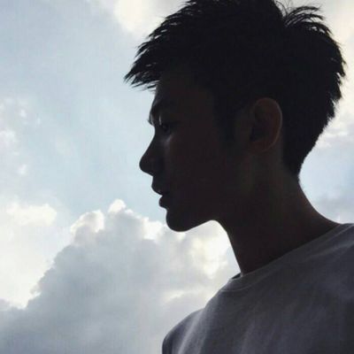 2017最帅气的男生动漫头像治愈系开心图片