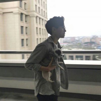 2017最帅气的男生动漫头像治愈系开心图片