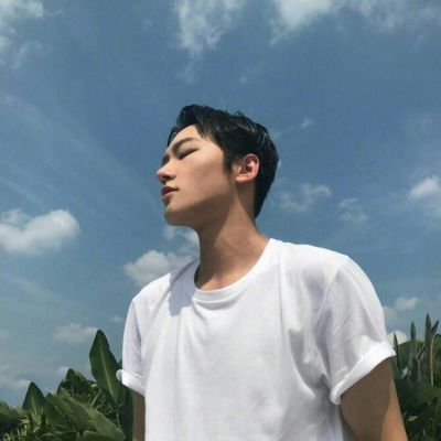 2017最帅气的男生动漫头像治愈系开心图片