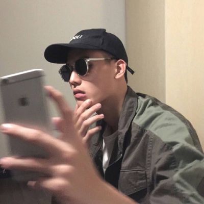 2017最帅气的男生动漫头像治愈系开心图片