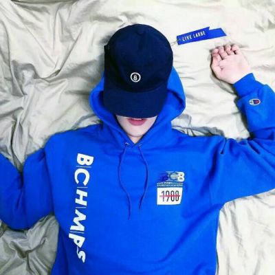 霸气的自残男生QQ头像