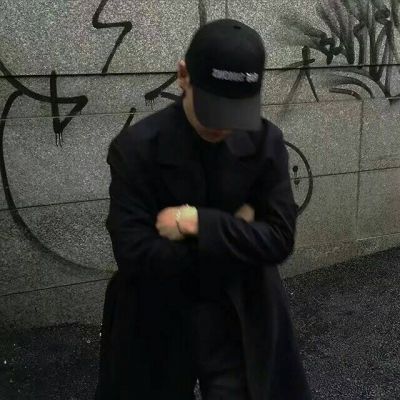 霸气的自残男生QQ头像图片