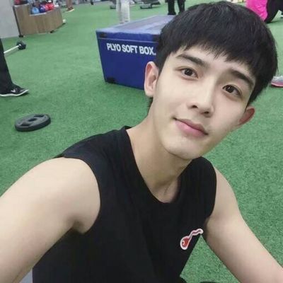 霸气的自残男生QQ头像图片