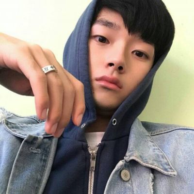 霸气成熟的带李子的头像男生图片