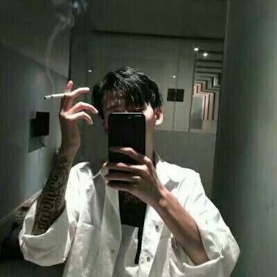 最新好看的男生帅气qq头像带字图片