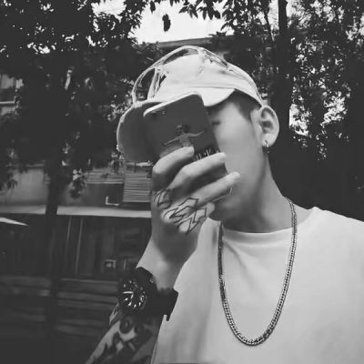 扣扣动漫猪男生头像图片