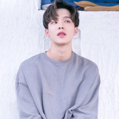 阳光帅气的纹身头像男生图片