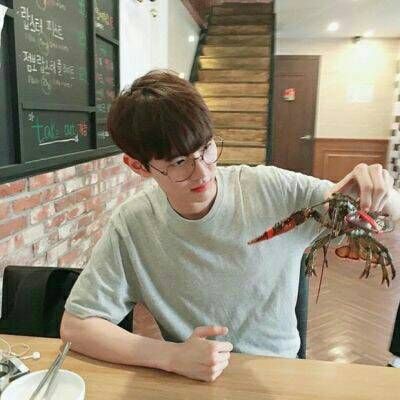 帅气qq头像男生全身照韩国图片