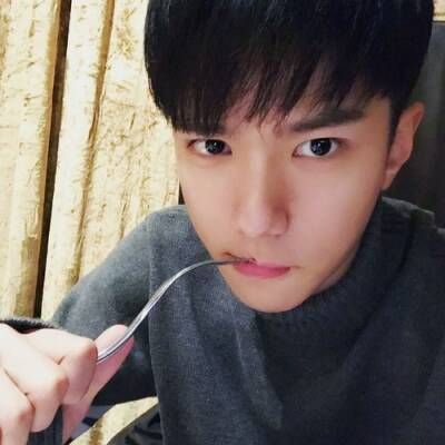帅哥图片头像90后高清一个人2018最新动漫头像男生个性帅气头像图片