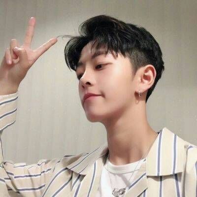 qq两个字的网名深奥高冷男生头像图片图片