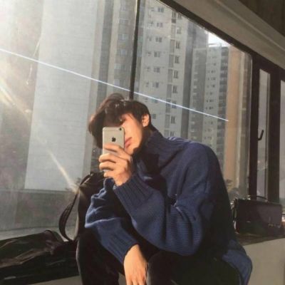 拿手机自拍的个性男卡通可爱头像男生头像小清新图片大全图片图片