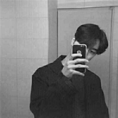 拿手机自拍的个性男卡通可爱头像男生头像小清新图片大全图片图片