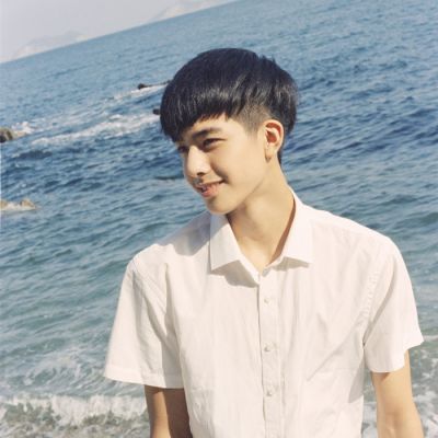 00后男生头像真人冷酷帅气阳光图片