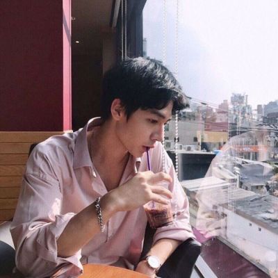 00后男生头像真人冷酷帅气阳光图片