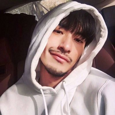 阳光成熟帅气男生真人头像温柔图片不露脸图片