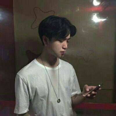 男生二次元头像帅气男孩图片