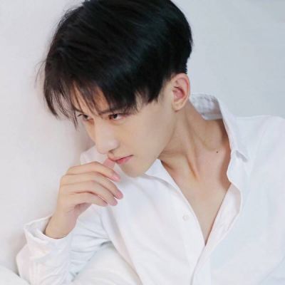 男生二次元头像帅气男孩图片