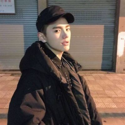 男生二次元头像帅气男孩图片