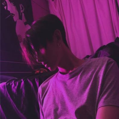 男生二次元头像帅气男孩图片