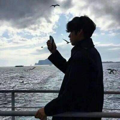 00后一个人的伤感头像动漫男生头像 小说图片