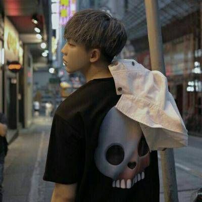 超拽头像戴帽子的男生韩国头像图片