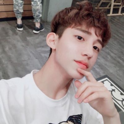 小清新帅气头像男生伤感抽烟动漫图片