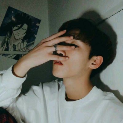 qqq版人物背面男生头像图片