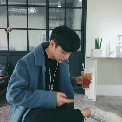 帅气高冷韩范男生qq头像网名一套图片