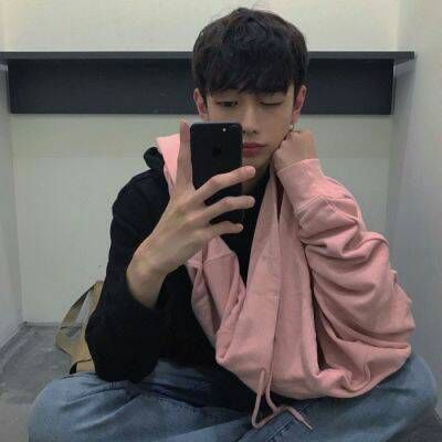 一个人的伤感头像男生喝茶头像动漫