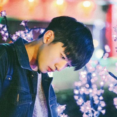 一个人的伤感头像男生喝茶头像动漫图片