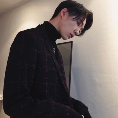 韩系怎么画动漫男生素描头像图片
