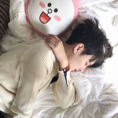 韩系怎么画动漫男生素描头像图片