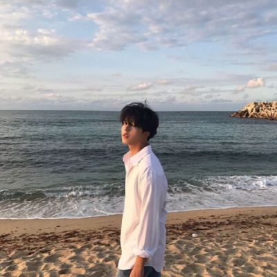 韩系怎么画动漫男生素描头像图片