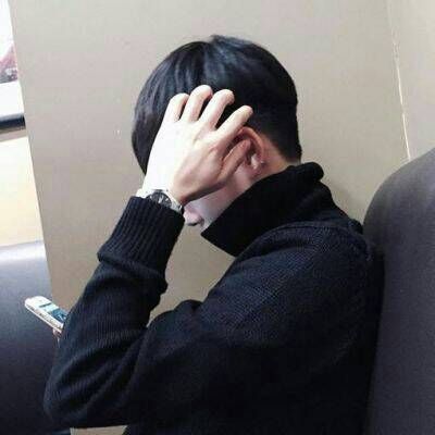 白发男生头像带字图片