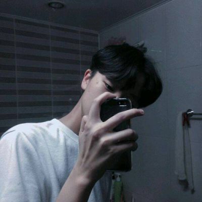 白发男生头像带字图片