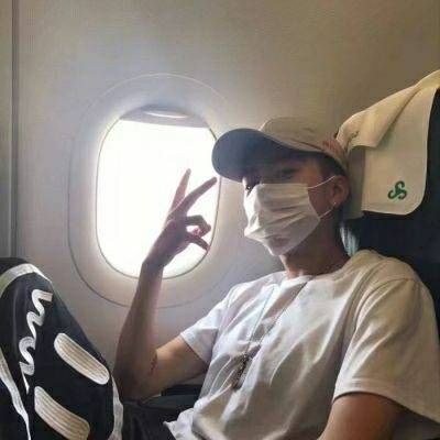 白发男生头像带字图片