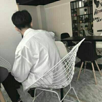 白发男生头像带字图片