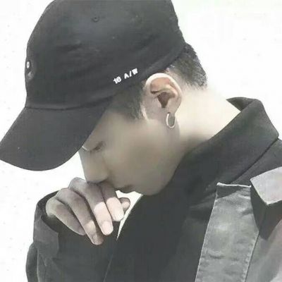 2018年非主流头像男生头像千千万这个男人占一半图片