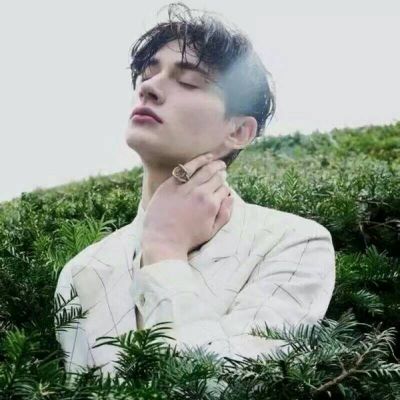 2018年非主流头像男生头像千千万这个男人占一半图片