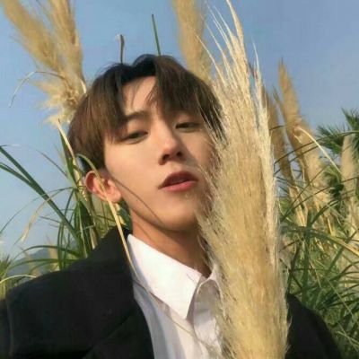 微信头像侧面男生头像素描简单图片