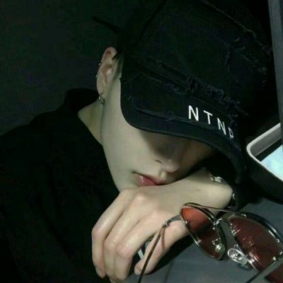 2018霸气头像不露头的高清男生头像图片