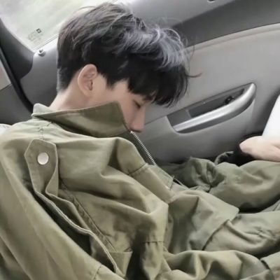 2018时尚潮流普通人头像男生图片