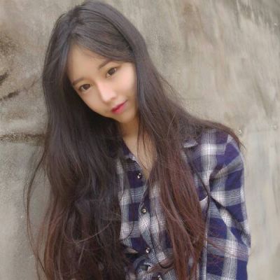 女生动漫黑白背影头像图片